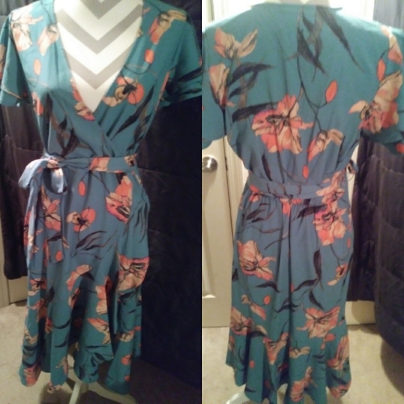 Summer Dress - Picture 1 of 4